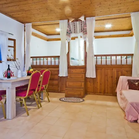 Kouri Traditional House كارباثوس