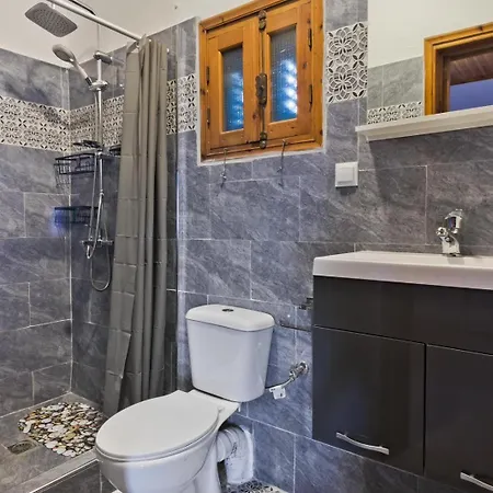 Kouri Traditional House بيت للعطل كارباثوس